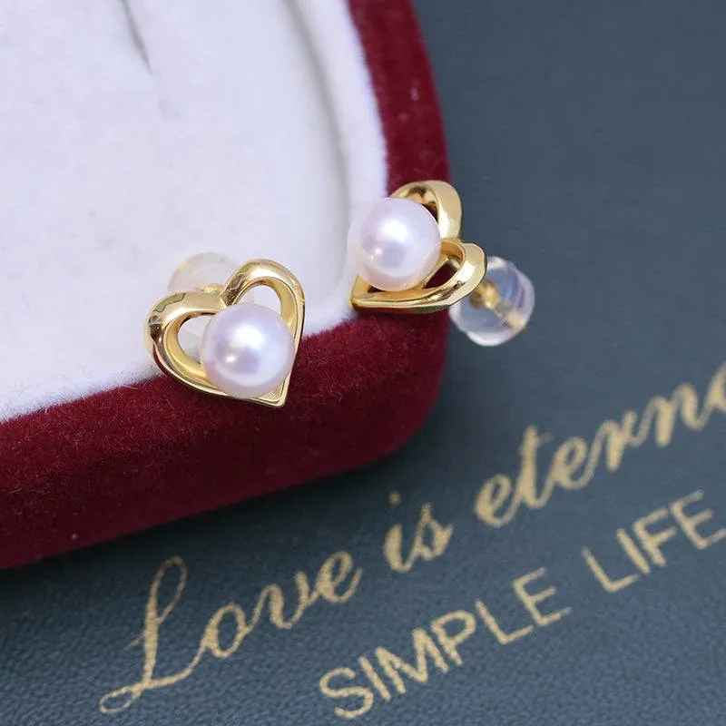 6-7mm Freshwater Pearl Heart Ear Stud Earrings