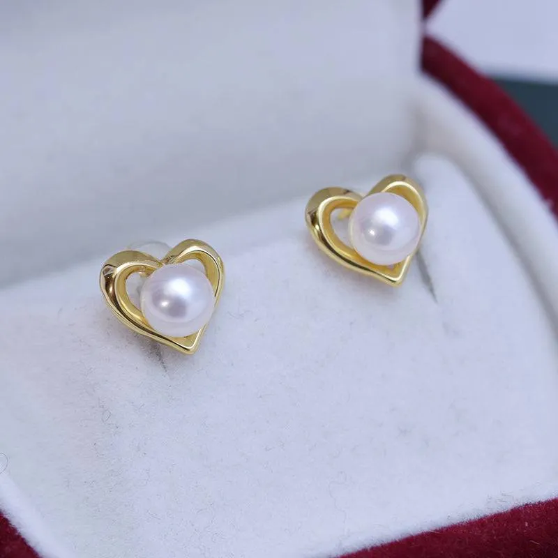 6-7mm Freshwater Pearl Heart Ear Stud Earrings