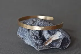 Hammered gold-plated Bangle