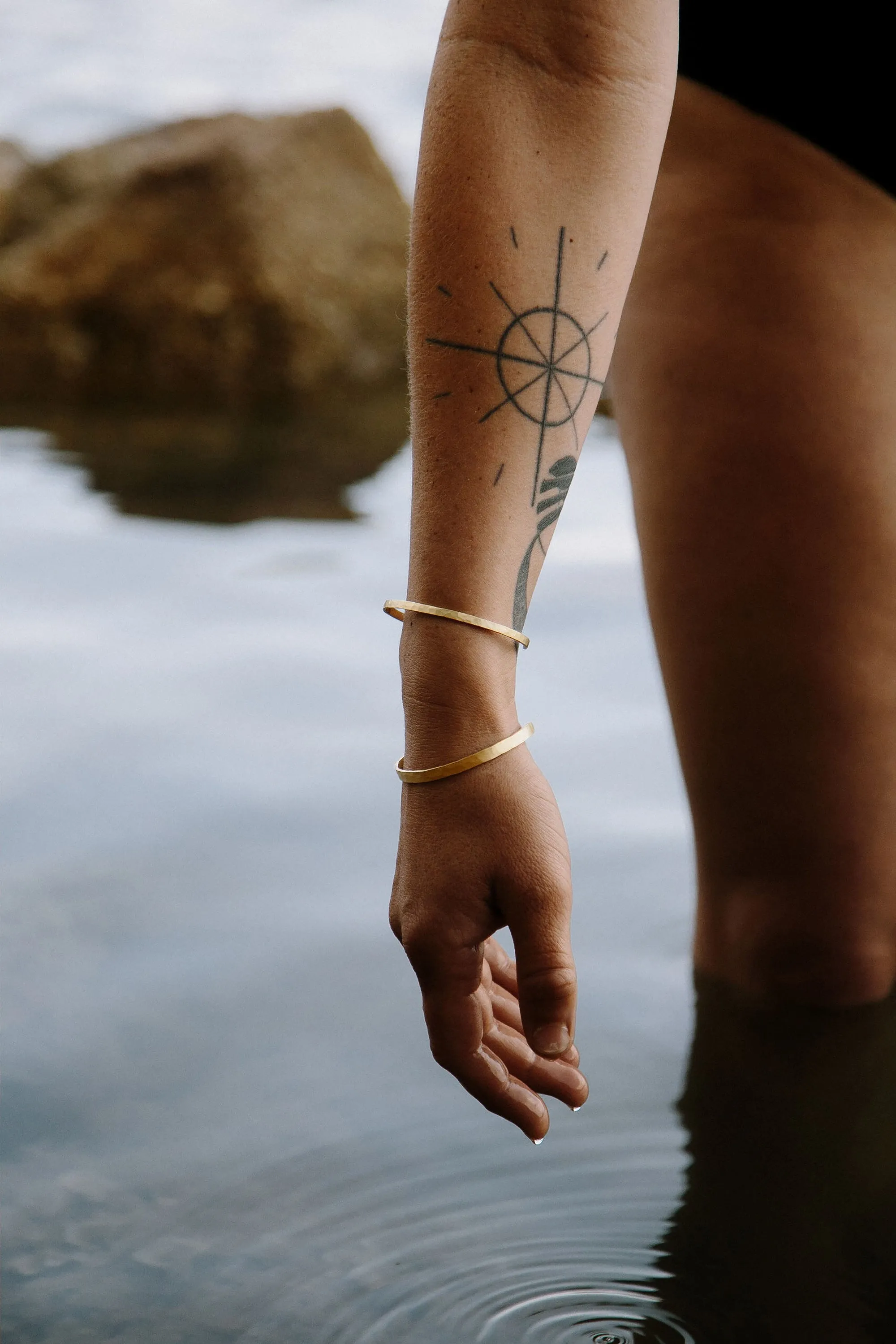 Hammered gold-plated Bangle