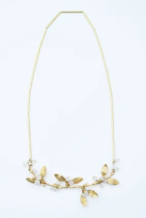 mistletoe necklace